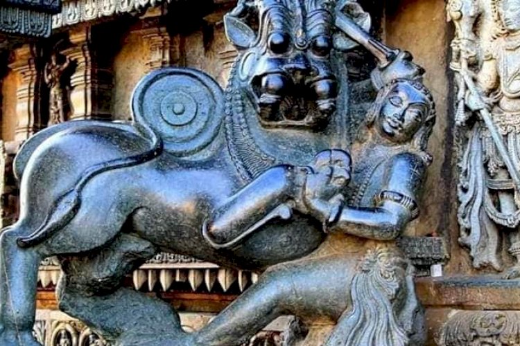 मंदिर का निर्माण नरम सोपस्‍टोन से हुआ