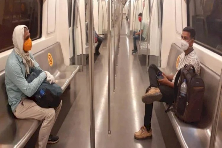 Photo Viral : आज से शुरू हुआ Delhi Metro का सफर, तस्वीर में देखिए कैसा रहा पहला दिन