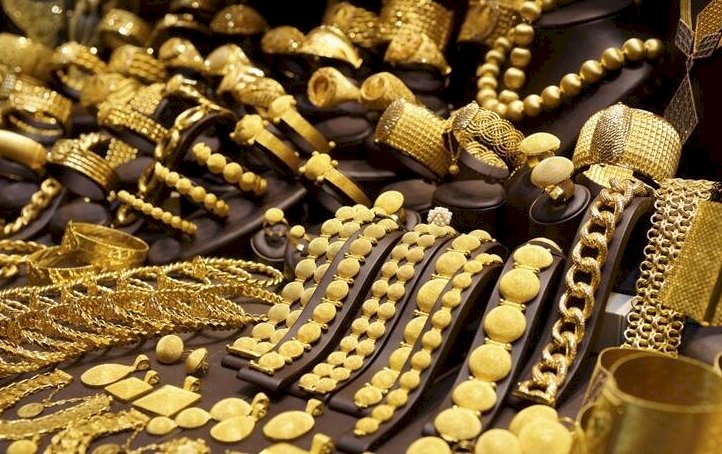 Gold Price: सोने के दाम में आज हुई भारी गिरावट