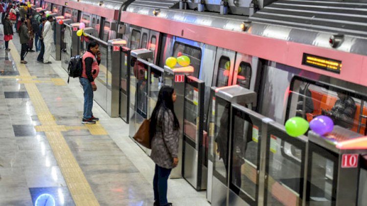 Delhi Metro में सफर करना नहीं होगा आसान, बीच में 5 घंटे का होगा ब्रेक, इन स्टेशनों में नहीं रुकेगी मेट्रो