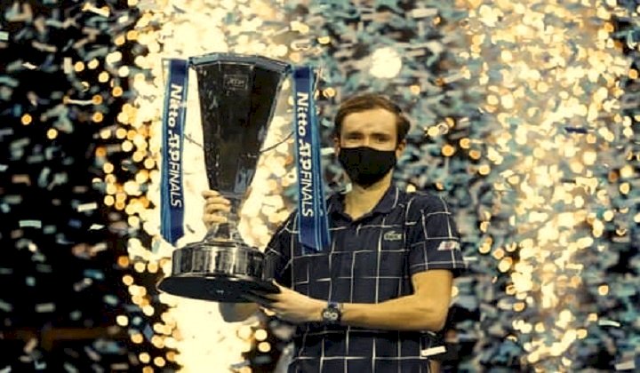 ATP Finals 2020: चैंपियन बने दानिल मेदवेदेव, रोमांचक फाइनल में थीम को हराया