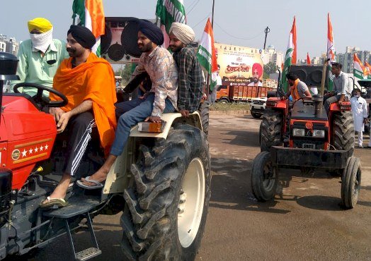 Farmer Protest : 12 दिसंबर को दिल्ली-जयपुर रोड ब्लॉक करेंगे किसान, आंदोलन में शामिल होने के लिए 1500 ट्रैक्टर ट्रॉलियों के साथ आ रहे 30,000 किसान 