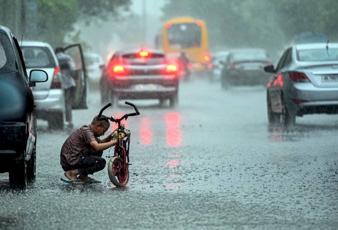 Weather Update : IMD अलर्ट, देश के कई राज्यों में अगले 5 दिनों तक भारी बारिश, यहां देर तक पहुंचेगा मानसून