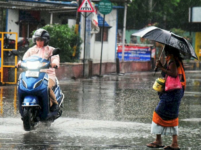 IMD Alert : महाराष्ट्र के लिए IMD ने जारी किया रेड अलर्ट, कई राज्यों में मूसलाधार बारिश के आसार