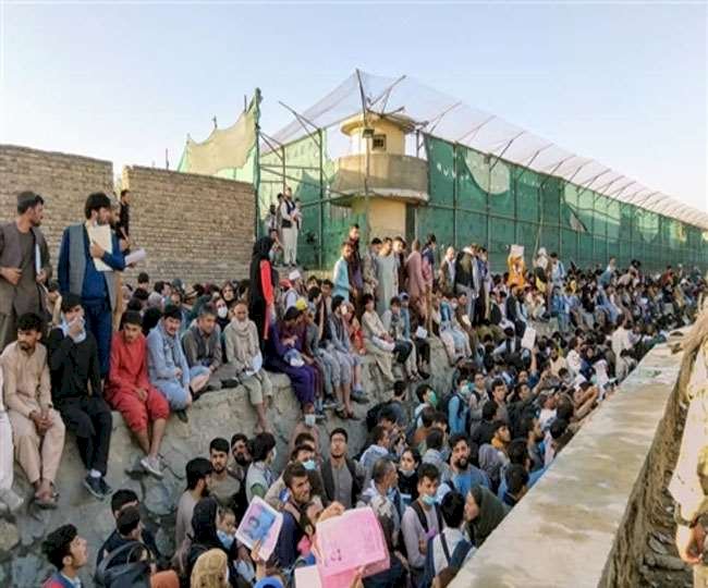 #Afghanistan : अमेरिका ने काबुल एयरपोर्ट के बाहर मौजूद अपने नागरिकों को तुरंत हटने को कहा, हो सकता है आतंकी हमला