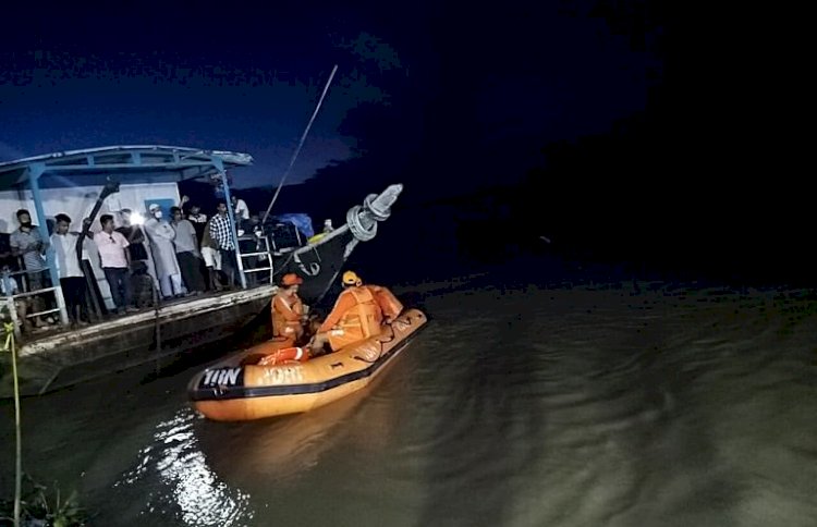 Assam Boat Accident : असम के जोरहाट में नाव डूबने से एक की मौत, 84 को बचाया गया, 2 अभी भी लापता