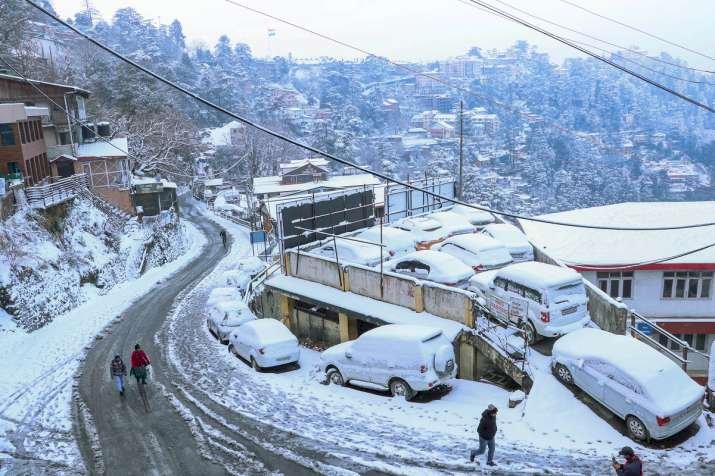 Weather Report: देश-दुनिया से कटा आधा हिमाचल, लगातार दूसरे दिन भारी बर्फबारी, कुल्लू में स्कूलों में 1 दिन की छुट्टी