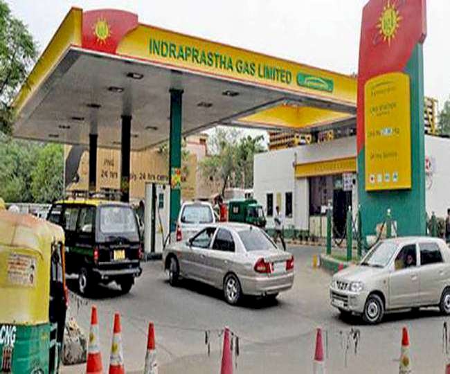 CNG Price in Pune: पुणे में सीएनजी के दाम में 2.20 रुपये प्रति किलो का इजाफा, फिर लगा महंगाई का झटका   